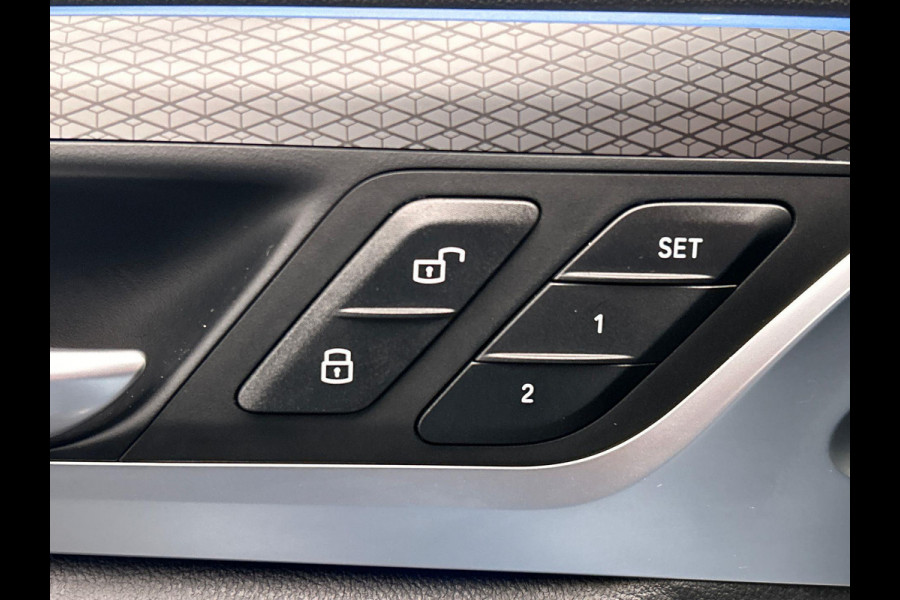 BMW X3 XDrive30e High Executive M-Sport Pano/dak Sport/stoelen Stoelverwarming