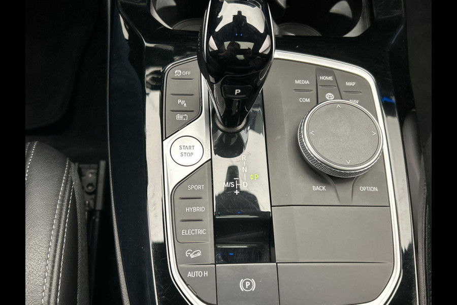 BMW X3 XDrive30e High Executive M-Sport Pano/dak Sport/stoelen Stoelverwarming