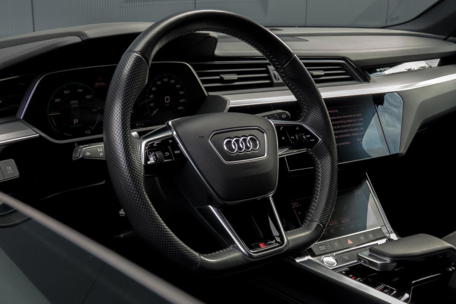 Audi e-tron E-tron 55 quattro advanced 95 kWh | S-LINE INTERIEUR | STOELVERWARMING | ELEKTRISCH VERSTELBARE STOELEN | MEMORY Audi e-tron E-tron 55 quattro advanced 95 kWh | S-LINE INTERIEUR | STOELVERWARMING | ELEKTRISCH VERSTELBARE STOELEN | MEMORY