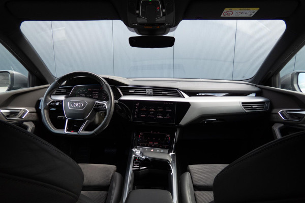 Audi e-tron E-tron 55 quattro advanced 95 kWh | S-LINE INTERIEUR | STOELVERWARMING | ELEKTRISCH VERSTELBARE STOELEN | MEMORY Audi e-tron E-tron 55 quattro advanced 95 kWh | S-LINE INTERIEUR | STOELVERWARMING | ELEKTRISCH VERSTELBARE STOELEN | MEMORY