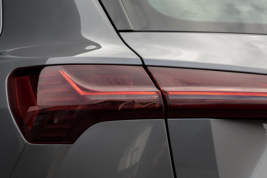 Audi e-tron E-tron 55 quattro advanced 95 kWh | S-LINE INTERIEUR | STOELVERWARMING | ELEKTRISCH VERSTELBARE STOELEN | MEMORY Audi e-tron E-tron 55 quattro advanced 95 kWh | S-LINE INTERIEUR | STOELVERWARMING | ELEKTRISCH VERSTELBARE STOELEN | MEMORY