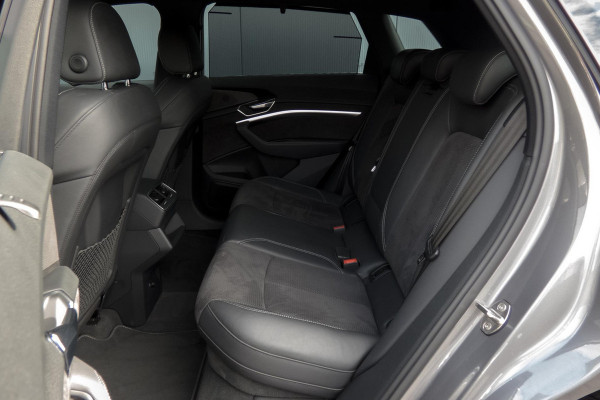 Audi e-tron E-tron 55 quattro advanced 95 kWh | S-LINE INTERIEUR | STOELVERWARMING | ELEKTRISCH VERSTELBARE STOELEN | MEMORY Audi e-tron E-tron 55 quattro advanced 95 kWh | S-LINE INTERIEUR | STOELVERWARMING | ELEKTRISCH VERSTELBARE STOELEN | MEMORY