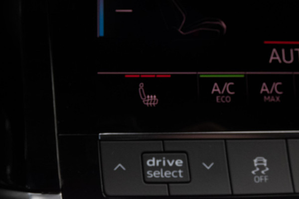 Audi e-tron E-tron 55 quattro advanced 95 kWh | S-LINE INTERIEUR | STOELVERWARMING | ELEKTRISCH VERSTELBARE STOELEN | MEMORY Audi e-tron E-tron 55 quattro advanced 95 kWh | S-LINE INTERIEUR | STOELVERWARMING | ELEKTRISCH VERSTELBARE STOELEN | MEMORY