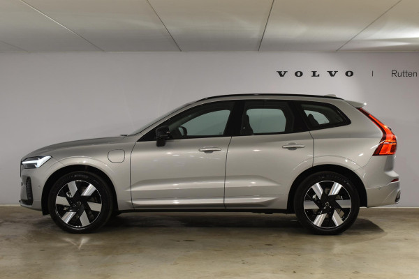Volvo XC60 T6 350PK Automaat AWD Ultra Dark / Navigatie / 360 Camera / Head Up-Display / Panorama Dak / LM Velgen / Trekhaak