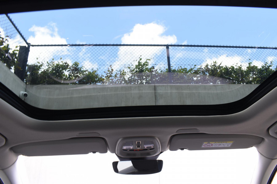 Volvo XC60 T6 350PK Automaat AWD Ultra Dark / Navigatie / 360 Camera / Head Up-Display / Panorama Dak / LM Velgen / Trekhaak