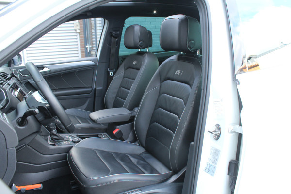 Volkswagen Tiguan 2.0 TSI 221pk 4Motion R Line NL-Auto NAP Panoramadak Clima Cruise Navi Carplay 360 Camera Leder HUD 20"LMV