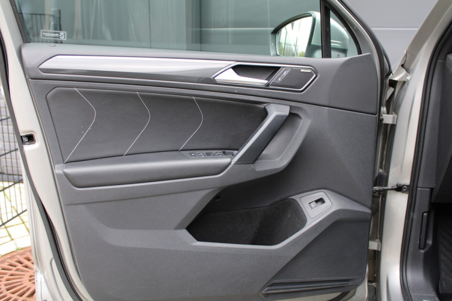 Volkswagen Tiguan 1.4 TSI ACT Comfortline Business | NAP! | R-LINE | DYNAUDIO | STOELVERWARMING | ELEK.TREKHAAK |