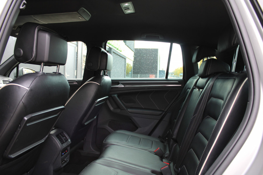 Volkswagen Tiguan 1.4 TSI ACT Comfortline Business | NAP! | R-LINE | DYNAUDIO | STOELVERWARMING | ELEK.TREKHAAK |