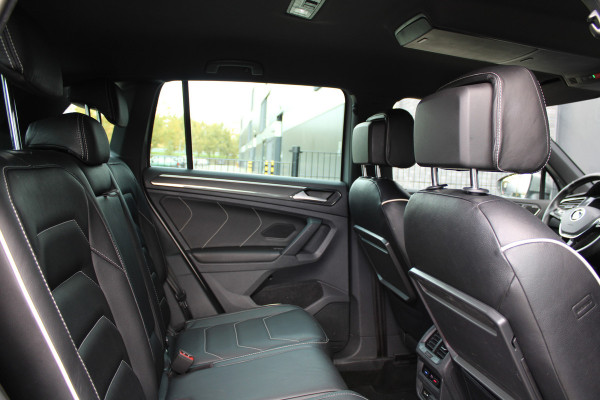 Volkswagen Tiguan 1.4 TSI ACT Comfortline Business | NAP! | R-LINE | DYNAUDIO | STOELVERWARMING | ELEK.TREKHAAK |