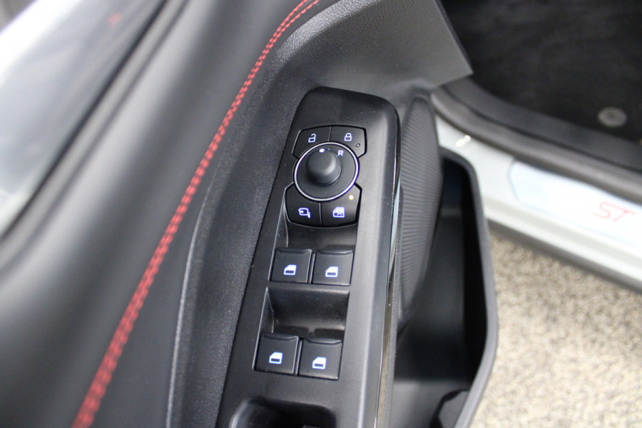 Ford Puma 1.0 EcoBoost Hybrid ST-Line X