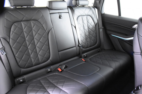 BMW X5 xDrive45e Executive *1ste Eigenaar*Massage*Luchtvering*Trekhaak*