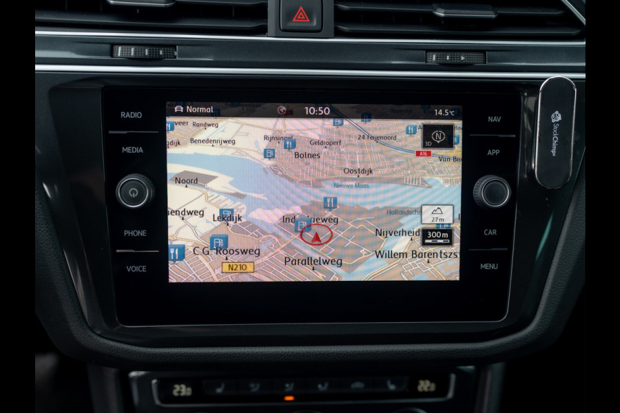 Volkswagen Tiguan 1.5 TSI ACT Highline Business R | LED | Trekhaak wegkl. | Elk. A-klep | Stoelverw. | Prijs Rijklaar!! Volkswagen Tiguan 1.5 TSI ACT Highline Business R | LED | Trekhaak wegkl. | Elk. A-klep | Stoelverw. | Prijs Rijklaar!!