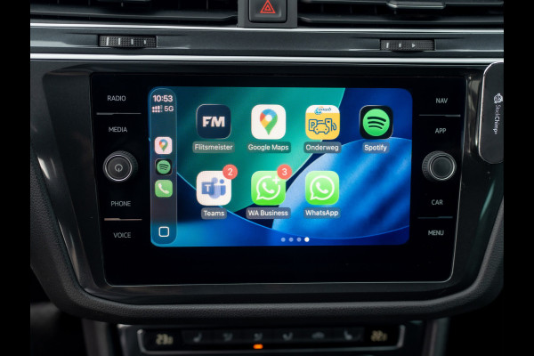 Volkswagen Tiguan 1.5 TSI ACT Highline Business R | LED | Trekhaak wegkl. | Elk. A-klep | Stoelverw. | Prijs Rijklaar!! Volkswagen Tiguan 1.5 TSI ACT Highline Business R | LED | Trekhaak wegkl. | Elk. A-klep | Stoelverw. | Prijs Rijklaar!!