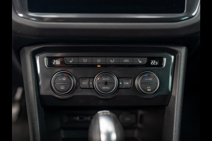 Volkswagen Tiguan 1.5 TSI ACT Highline Business R | LED | Trekhaak wegkl. | Elk. A-klep | Stoelverw. | Prijs Rijklaar!! Volkswagen Tiguan 1.5 TSI ACT Highline Business R | LED | Trekhaak wegkl. | Elk. A-klep | Stoelverw. | Prijs Rijklaar!!