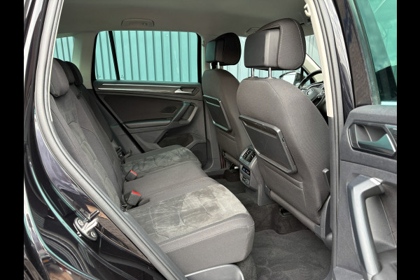 Volkswagen Tiguan 1.5 TSI ACT Highline Business R | LED | Trekhaak wegkl. | Elk. A-klep | Stoelverw. | Prijs Rijklaar!! Volkswagen Tiguan 1.5 TSI ACT Highline Business R | LED | Trekhaak wegkl. | Elk. A-klep | Stoelverw. | Prijs Rijklaar!!