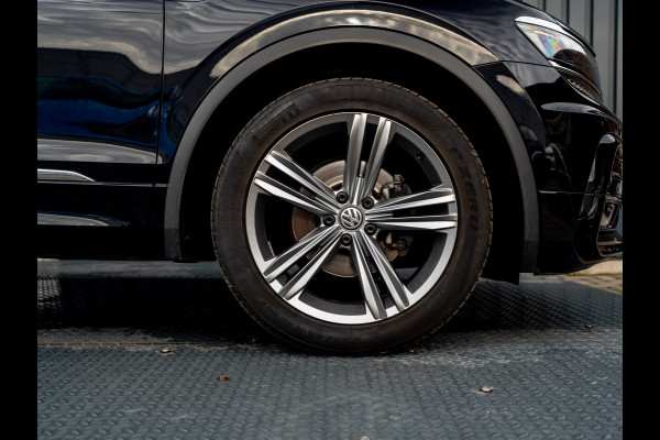 Volkswagen Tiguan 1.5 TSI ACT Highline Business R | LED | Trekhaak wegkl. | Elk. A-klep | Stoelverw. | Prijs Rijklaar!! Volkswagen Tiguan 1.5 TSI ACT Highline Business R | LED | Trekhaak wegkl. | Elk. A-klep | Stoelverw. | Prijs Rijklaar!!