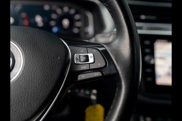 Volkswagen Tiguan 1.5 TSI ACT Highline Business R | LED | Trekhaak wegkl. | Elk. A-klep | Stoelverw. | Prijs Rijklaar!! Volkswagen Tiguan 1.5 TSI ACT Highline Business R | LED | Trekhaak wegkl. | Elk. A-klep | Stoelverw. | Prijs Rijklaar!!