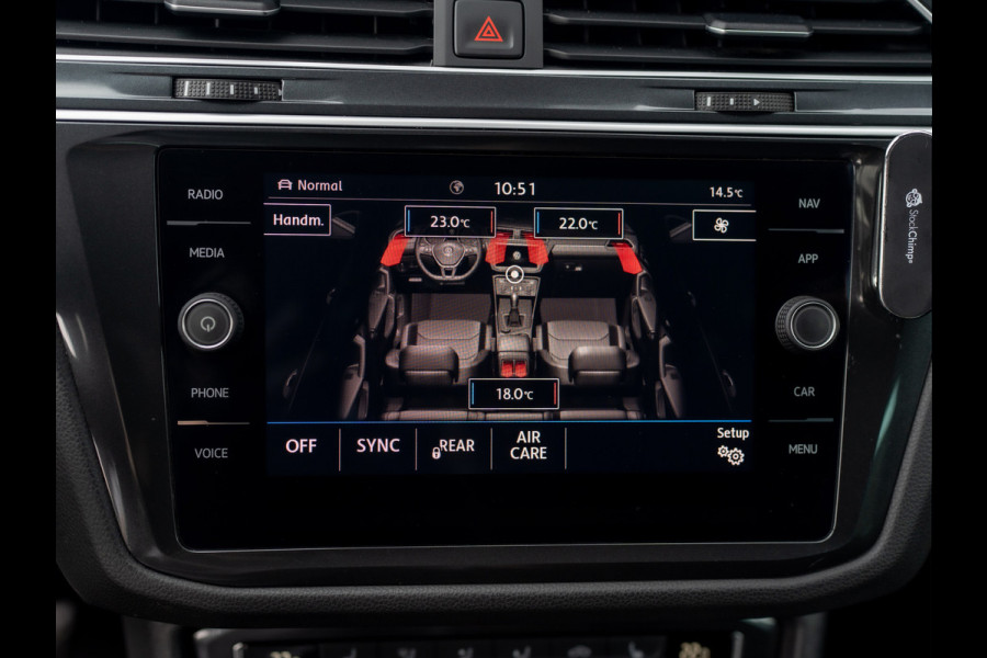 Volkswagen Tiguan 1.5 TSI ACT Highline Business R | LED | Trekhaak wegkl. | Elk. A-klep | Stoelverw. | Prijs Rijklaar!! Volkswagen Tiguan 1.5 TSI ACT Highline Business R | LED | Trekhaak wegkl. | Elk. A-klep | Stoelverw. | Prijs Rijklaar!!