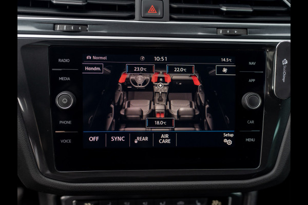 Volkswagen Tiguan 1.5 TSI ACT Highline Business R | LED | Trekhaak wegkl. | Elk. A-klep | Stoelverw. | Prijs Rijklaar!! Volkswagen Tiguan 1.5 TSI ACT Highline Business R | LED | Trekhaak wegkl. | Elk. A-klep | Stoelverw. | Prijs Rijklaar!!