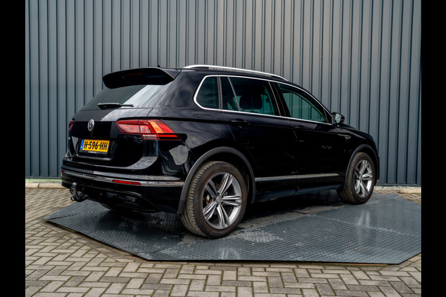 Volkswagen Tiguan 1.5 TSI ACT Highline Business R | LED | Trekhaak wegkl. | Elk. A-klep | Stoelverw. | Prijs Rijklaar!! Volkswagen Tiguan 1.5 TSI ACT Highline Business R | LED | Trekhaak wegkl. | Elk. A-klep | Stoelverw. | Prijs Rijklaar!!