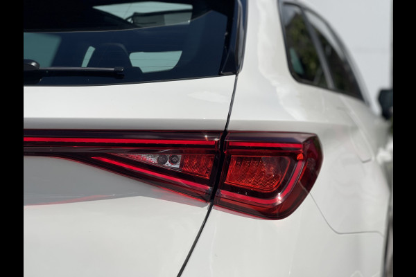 CUPRA Leon Sportstourer 1.4 e-Hybrid VZ Performance | Pano | Camera | CarPlay | ACC | LED | Keyless | 19 inch