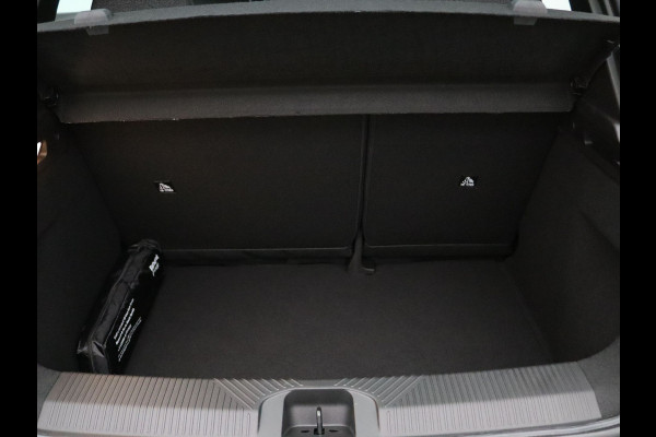 Renault 5 120pk urban range evolution 40 kWh Automaat Cruise | Climate | Carplay | Parkeersens. achter | Renault 5 120pk urban range evolution 40 kWh Automaat Cruise | Climate | Carplay | Parkeersens. achter |