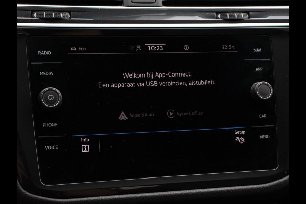 Volkswagen Tiguan Allspace 1.5 TSI DSG7 MOVE DEMO 7-Persoons Trekhaak Navigatie Apple Carplay/Android Auto Camera Parkeersensoren Adaptive Cruise Control  Winterpack Full LED Climate Control