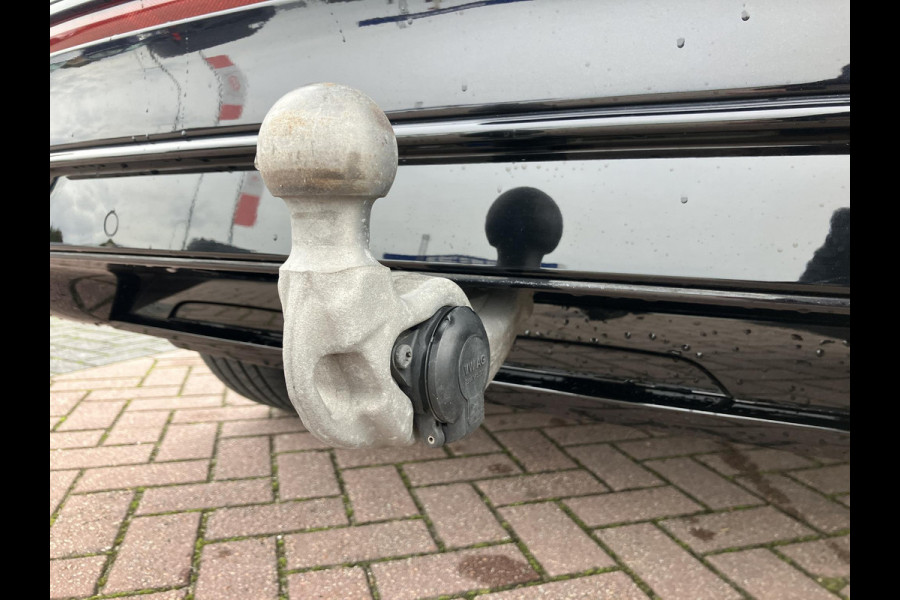 Volkswagen Tiguan 2.0 TDI R-Line Business+ | Black Style | Trekhaak | LED | ACC