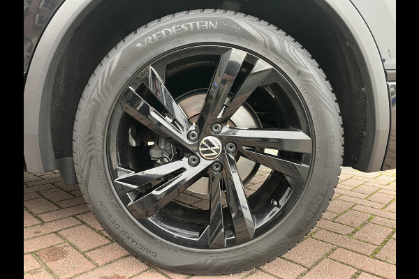 Volkswagen Tiguan 2.0 TDI R-Line Business+ | Black Style | Trekhaak | LED | ACC