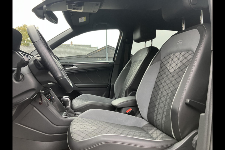 Volkswagen Tiguan 2.0 TDI R-Line Business+ | Black Style | Trekhaak | LED | ACC