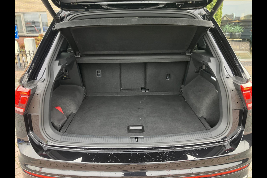 Volkswagen Tiguan 2.0 TDI R-Line Business+ | Black Style | Trekhaak | LED | ACC