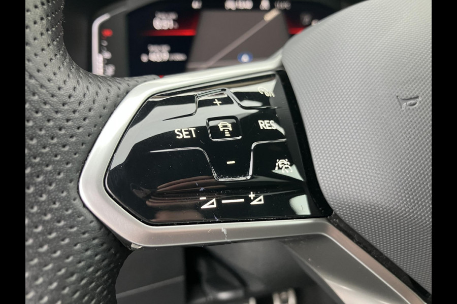 Volkswagen Tiguan 2.0 TDI R-Line Business+ | Black Style | Trekhaak | LED | ACC