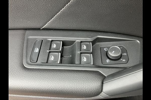 Volkswagen Tiguan 2.0 TDI R-Line Business+ | Black Style | Trekhaak | LED | ACC