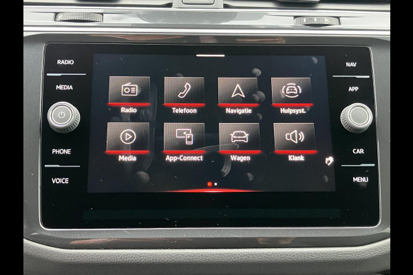 Volkswagen Tiguan 2.0 TDI R-Line Business+ | Black Style | Trekhaak | LED | ACC