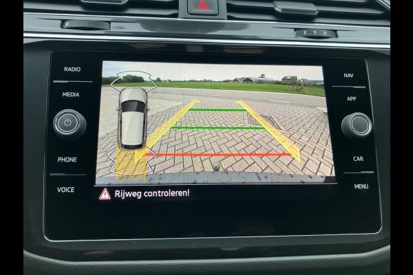Volkswagen Tiguan 2.0 TDI R-Line Business+ | Black Style | Trekhaak | LED | ACC