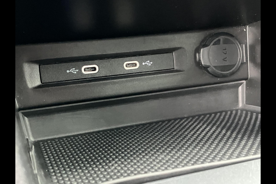 Volkswagen Tiguan 2.0 TDI R-Line Business+ | Black Style | Trekhaak | LED | ACC