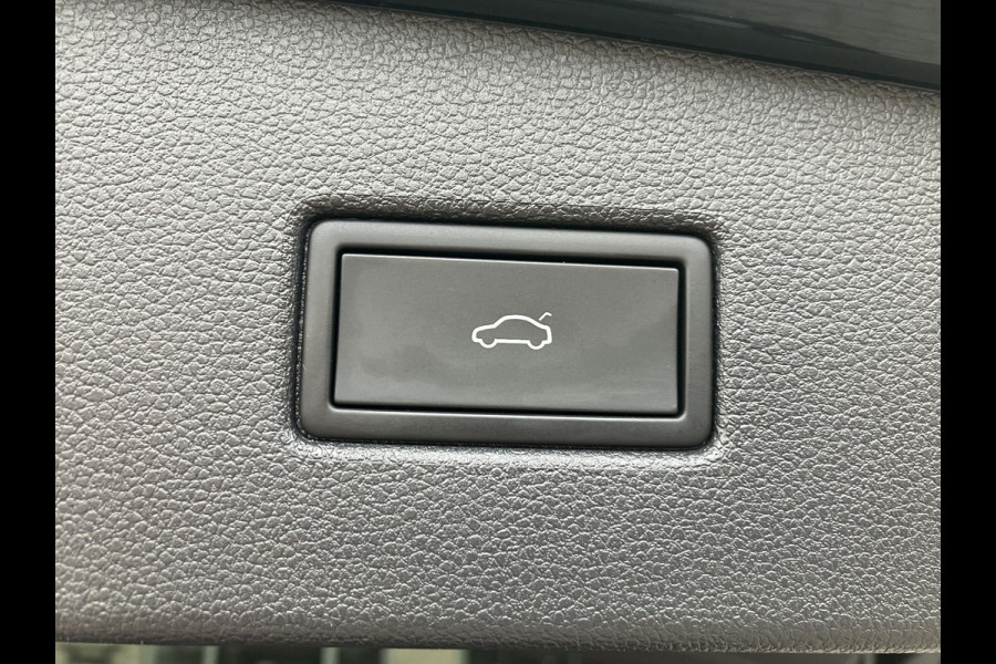 Volkswagen Tiguan 2.0 TDI R-Line Business+ | Black Style | Trekhaak | LED | ACC