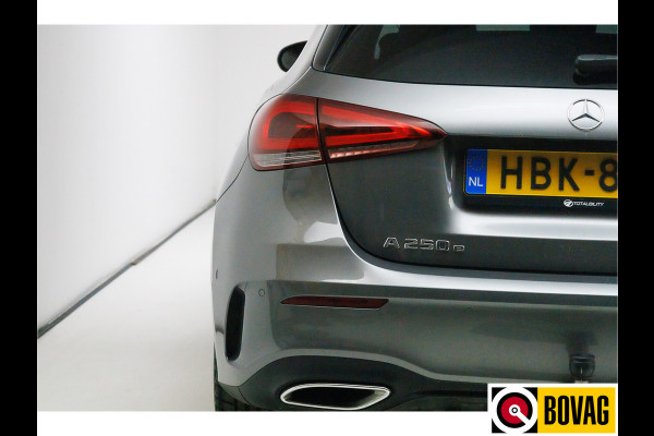 Mercedes-Benz A-Klasse 250 e Premium Plus AMG 218 PK | Pano | Leer | Head-up | Trekhaak Widescreen, 19 inch, 360 camera, VOL!!! Mercedes-Benz A-Klasse 250 e Premium Plus AMG 218 PK | Pano | Leer | Head-up | Trekhaak Widescreen, 19 inch, 360 camera, VOL!!!