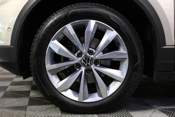 Volkswagen T-Roc Cabrio 1.5 TSI R-Line DSG NAVI PDC ACC Park+Side Ass. '21