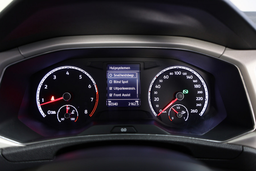 Volkswagen T-Roc Cabrio 1.5 TSI R-Line DSG NAVI PDC ACC Park+Side Ass. '21