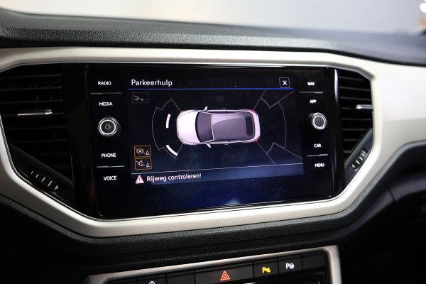 Volkswagen T-Roc Cabrio 1.5 TSI R-Line DSG NAVI PDC ACC Park+Side Ass. '21