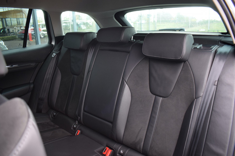 Škoda Octavia Combi 1.0 e-TSI Business Edition Plus | Trekhaak | Half Leer | Stuur- en Stoelverw.