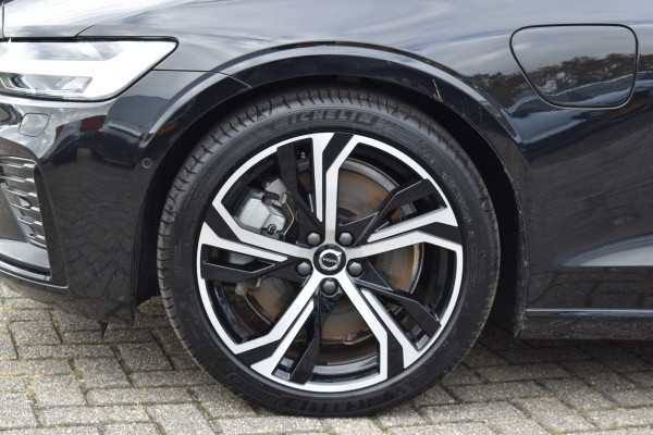 Volvo V60 T6 AWD 350PK Plug-in Hybrid Plus Dark | Lighting | 360 Camera | Harman/Kardon | 19"LMV | Leder | Stuurverwarming