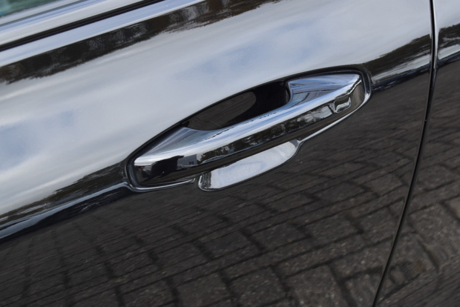 Volvo V60 T6 AWD 350PK Plug-in Hybrid Plus Dark | Lighting | 360 Camera | Harman/Kardon | 19"LMV | Leder | Stuurverwarming