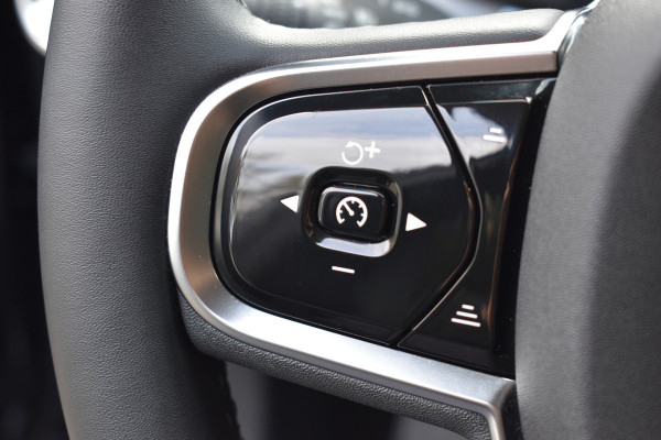 Volvo V60 T6 AWD 350PK Plug-in Hybrid Plus Dark | Lighting | 360 Camera | Harman/Kardon | 19"LMV | Leder | Stuurverwarming