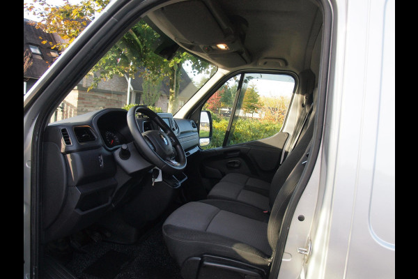 Renault Master T28 2.3 dCi 135 L1H1 | Camera | Trekhaak | 136PK | Nieuwstaat |