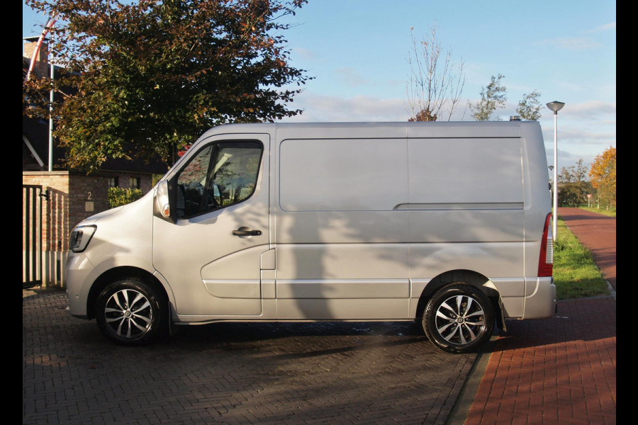 Renault Master T28 2.3 dCi 135 L1H1 | Camera | Trekhaak | 136PK | Nieuwstaat |