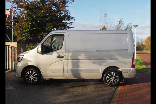 Renault Master T28 2.3 dCi 135 L1H1 | Camera | Trekhaak | 136PK | Nieuwstaat |