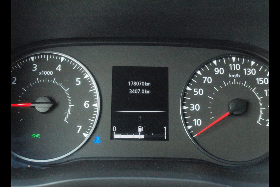 Renault Master T28 2.3 dCi 135 L1H1 | Camera | Trekhaak | 136PK | Nieuwstaat |