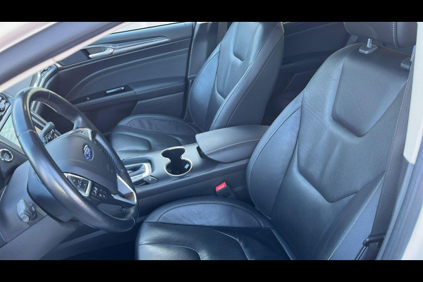 Ford Mondeo Wagon 2.0 IVCT HEV Titanium | Adaptieve cruise control | Trekhaak | Winter pack | Full LED | Vol leder